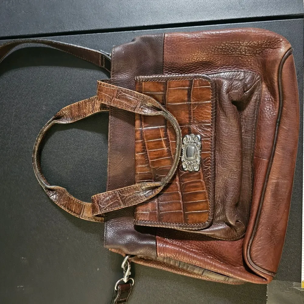 Fossil Brown Leather Crossbody Bag with Vintage Appeal